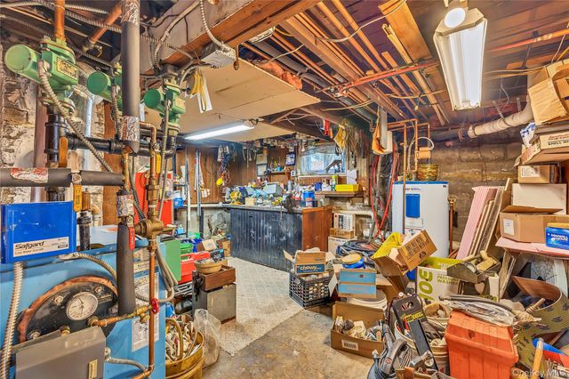 245 N N 7th Street, Lindenhurst, NY 11757