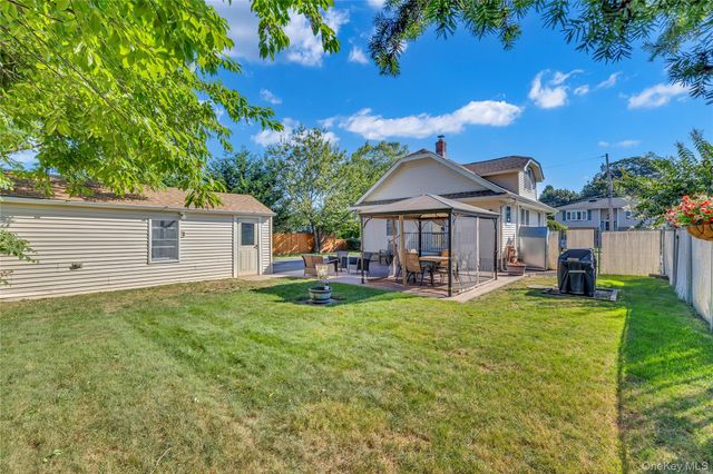 245 N N 7th Street, Lindenhurst, NY 11757