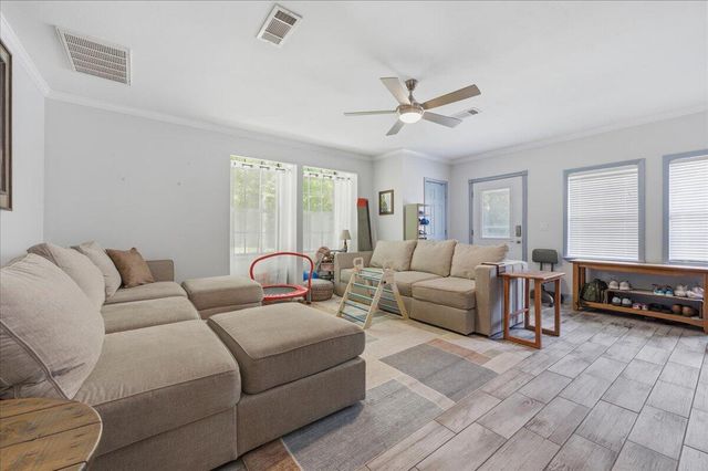 6765 Paso De Cortez, Navarre, FL 32566