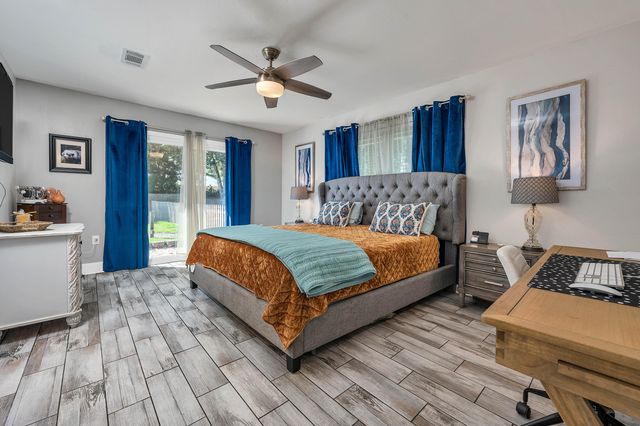 6765 Paso De Cortez, Navarre, FL 32566