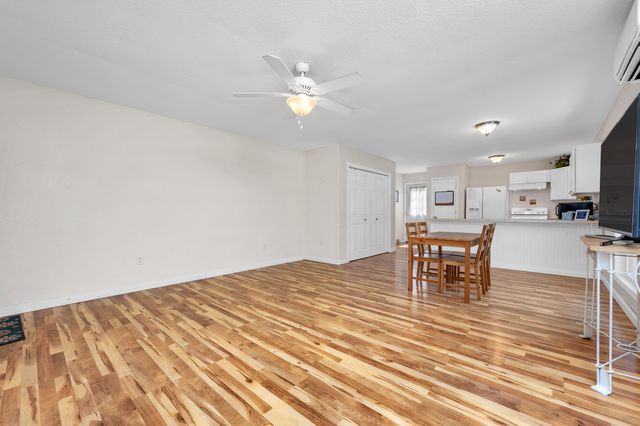 6765 Paso De Cortez, Navarre, FL 32566
