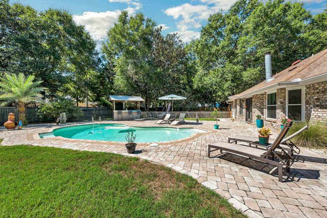 6765 Paso De Cortez, Navarre, FL 32566