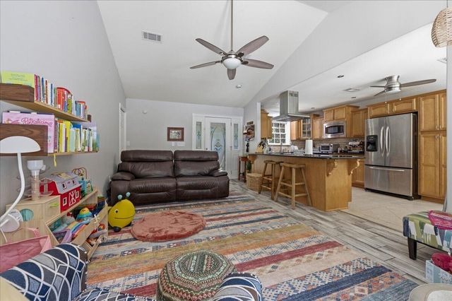 6765 Paso De Cortez, Navarre, FL 32566