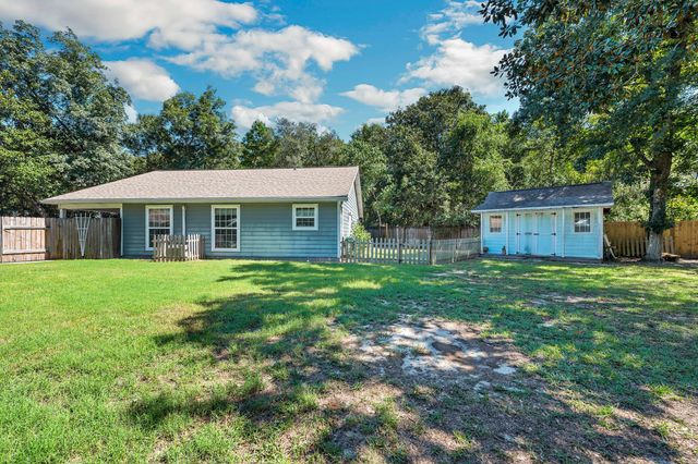 6765 Paso De Cortez, Navarre, FL 32566