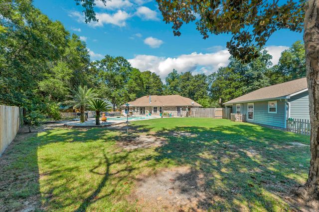6765 Paso De Cortez, Navarre, FL 32566