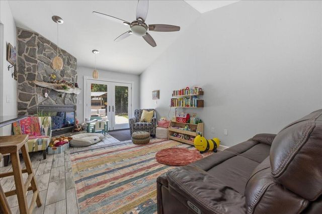 6765 Paso De Cortez, Navarre, FL 32566