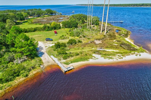 6765 Paso De Cortez, Navarre, FL 32566