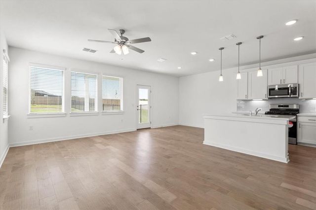 7409A Sparkling Light DR A, Del Valle, TX 78617