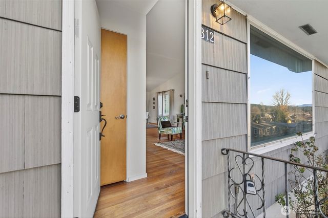 312 SE 2nd Street, Winlock, WA 98596