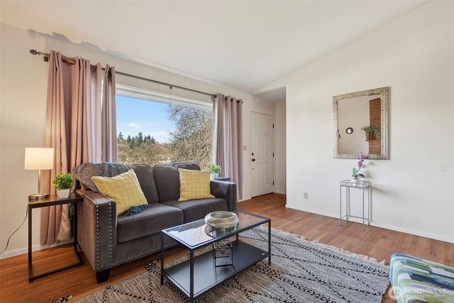 312 SE 2nd Street, Winlock, WA 98596