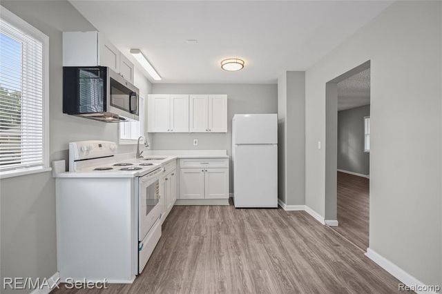 2046 Lambden Road, Flint, MI 48532