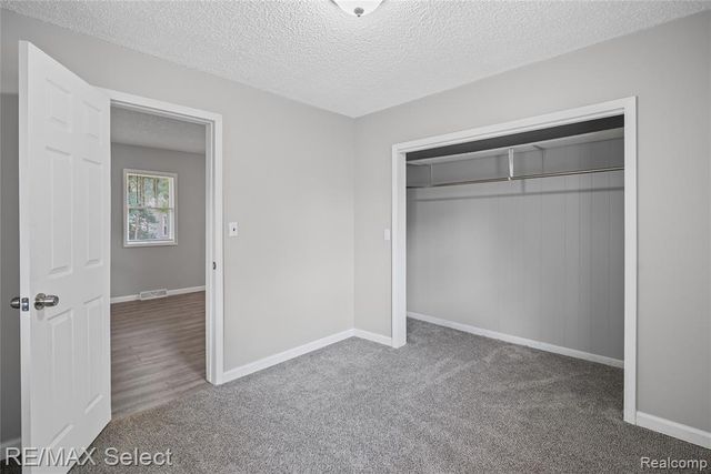 2046 Lambden Road, Flint, MI 48532