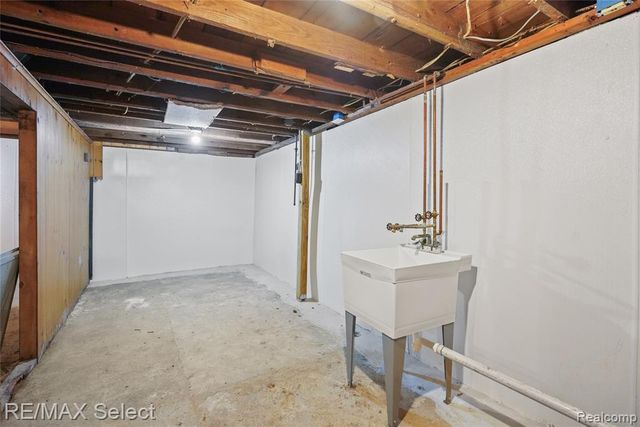 2046 Lambden Road, Flint, MI 48532