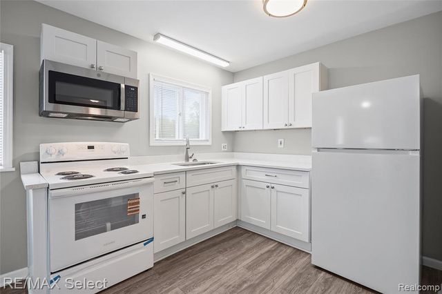 2046 Lambden Road, Flint, MI 48532
