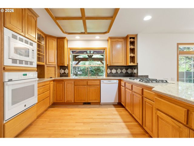 10959 Nw SUPREME Ct, Portland, OR 97229