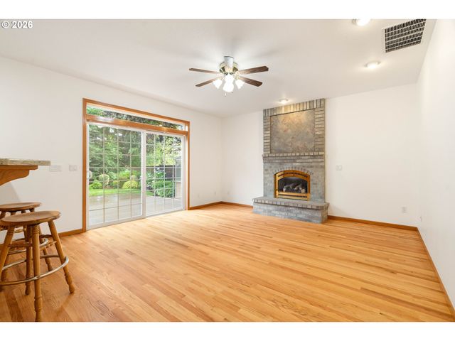 10959 Nw SUPREME Ct, Portland, OR 97229
