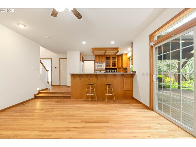 10959 Nw SUPREME Ct, Portland, OR 97229