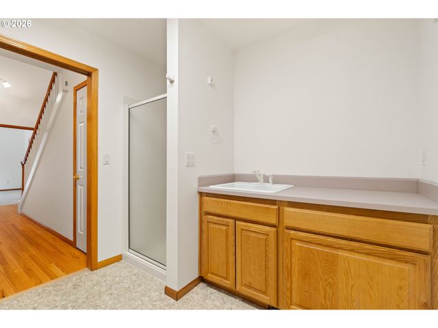10959 Nw SUPREME Ct, Portland, OR 97229