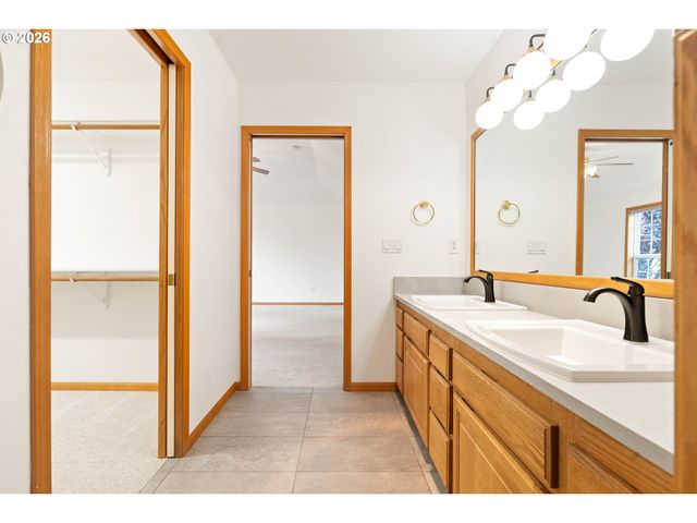 10959 Nw SUPREME Ct, Portland, OR 97229
