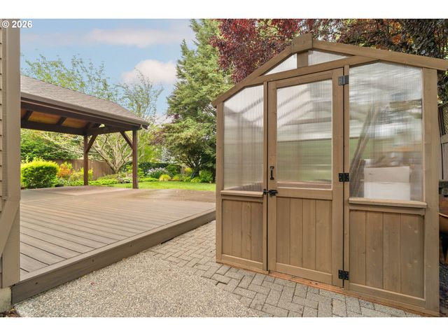 10959 Nw SUPREME Ct, Portland, OR 97229