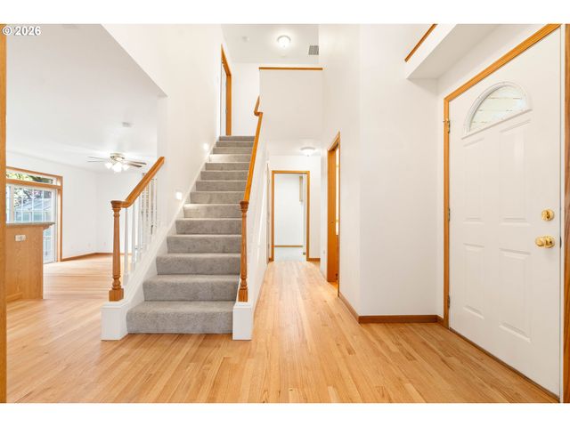 10959 Nw SUPREME Ct, Portland, OR 97229
