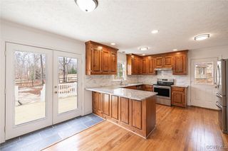 6924 Longview Dr, New Kent, VA 23141