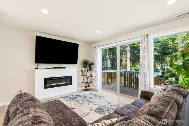 1013 105th Avenue Ct E, Edgewood, WA 98372