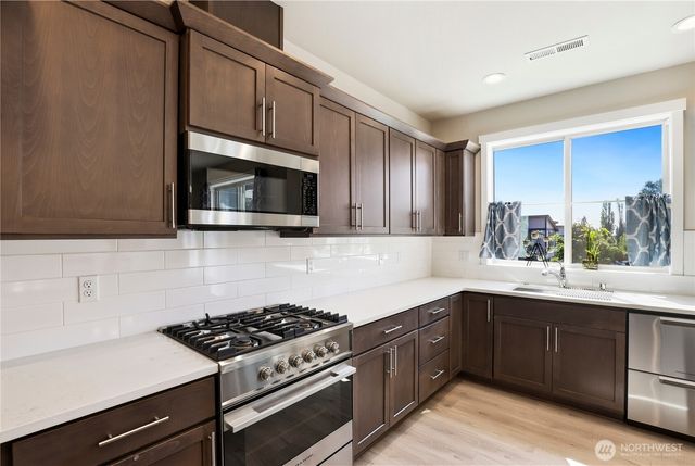 1013 105th Avenue Ct E, Edgewood, WA 98372