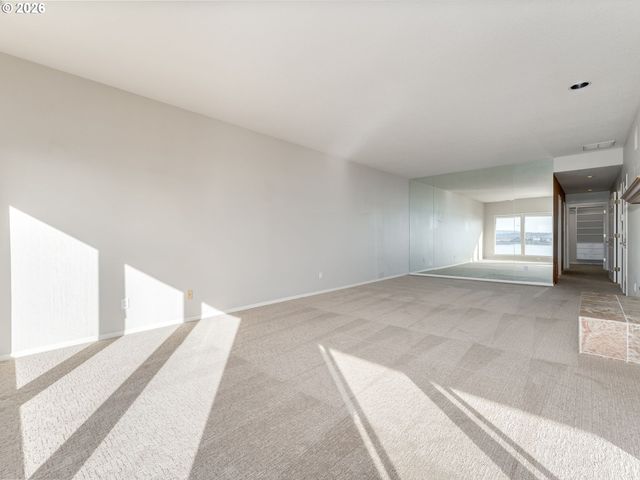 6903 Se RIVERSIDE Dr 3, Vancouver, WA 98664