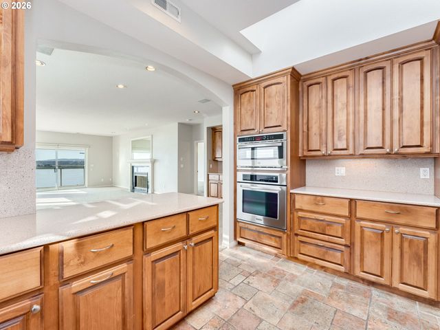 6903 Se RIVERSIDE Dr 3, Vancouver, WA 98664