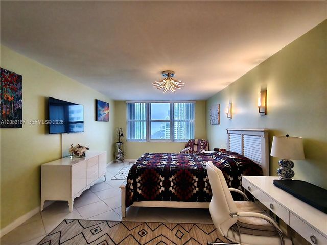 2751 S Ocean Drive 1106S, Hollywood, FL 33019