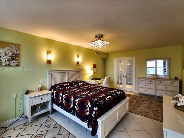 2751 S Ocean Drive 1106S, Hollywood, FL 33019
