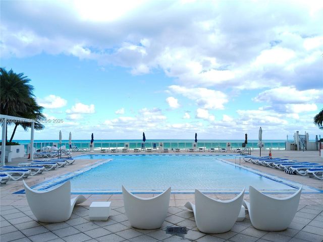 2751 S Ocean Drive 1106S, Hollywood, FL 33019