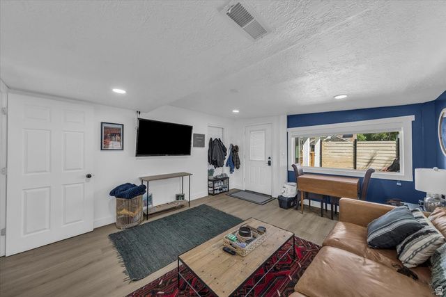 1559 W SHELLEY AVE, West Valley City, UT 84119