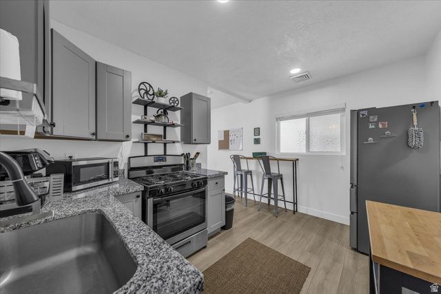 1559 W SHELLEY AVE, West Valley City, UT 84119