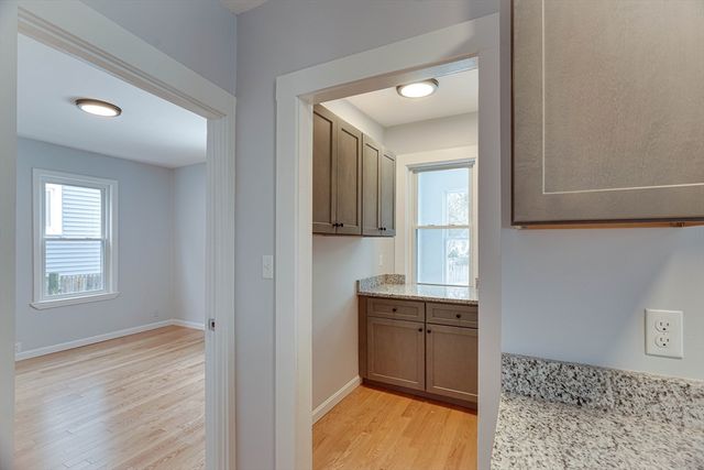 24 Dunlap St 2, Salem, MA 01970