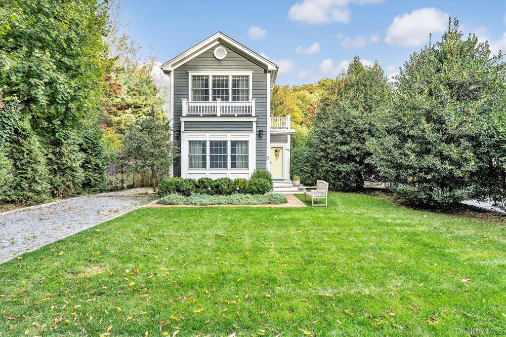 188 South Country Road, Remsenburg, NY 11960