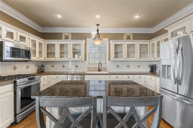 2712 Taylor Drive, Harrison, AR 72601