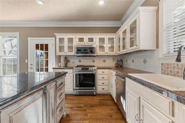 2712 Taylor Drive, Harrison, AR 72601