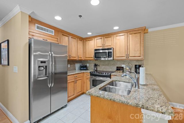301 Bowling Park Road, Asheville, NC 28803
