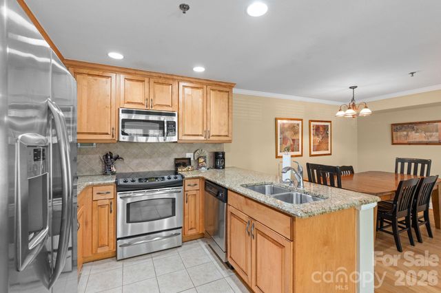 301 Bowling Park Road, Asheville, NC 28803