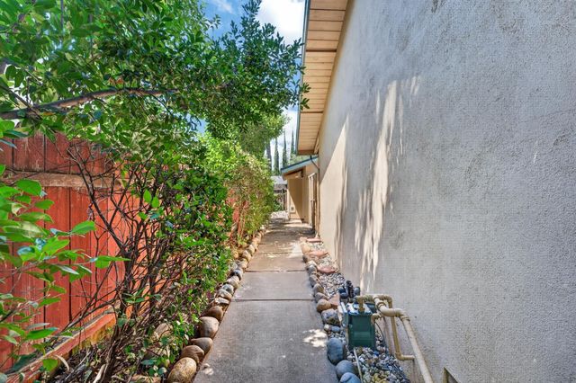 5895 Bryce Way, Rocklin, CA 95677