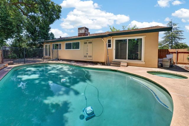 5895 Bryce Way, Rocklin, CA 95677
