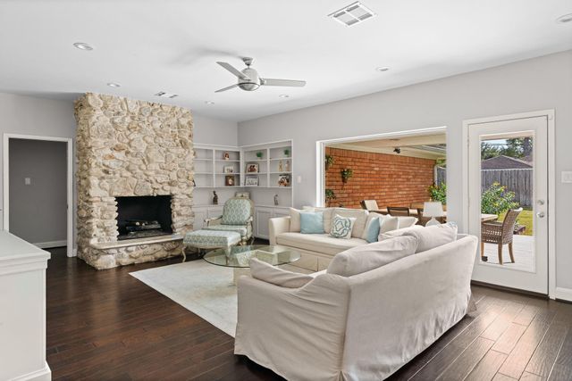 5743 Jason Street, Houston, TX 77096