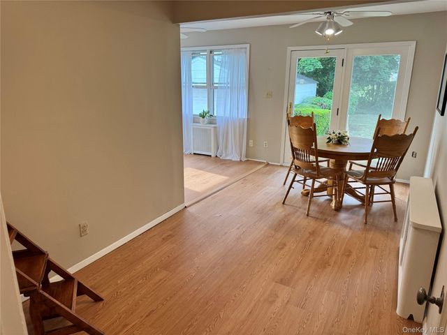 41 Mohawk Drive, North Babylon, NY 11703