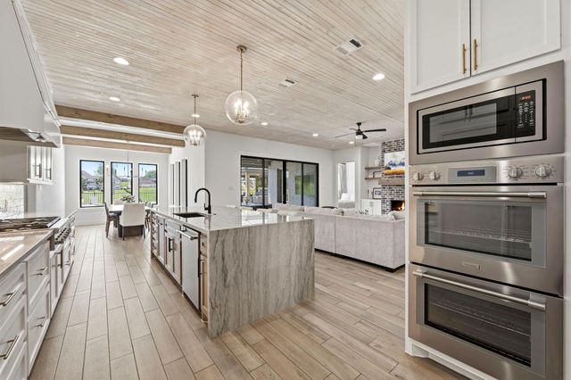 11603 Renaissance Drive, Montgomery, TX 77356