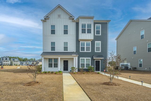 833 Recess Point Drive, Moncks Corner, SC 29461