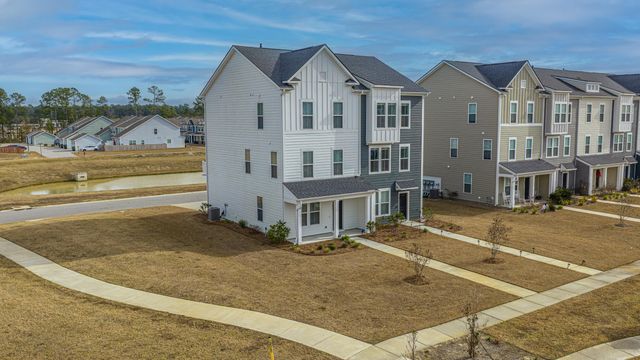 833 Recess Point Drive, Moncks Corner, SC 29461