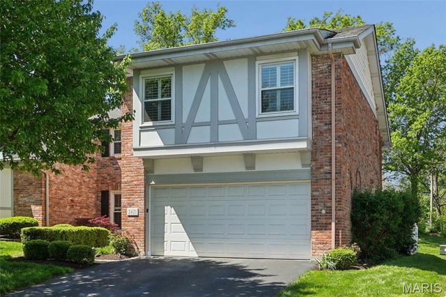 2421 Baxton Way, Chesterfield, MO 63017