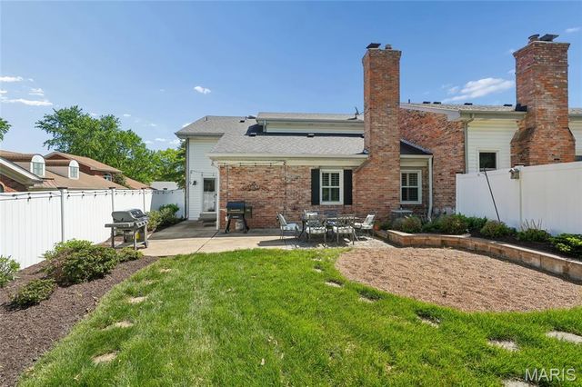 2421 Baxton Way, Chesterfield, MO 63017
